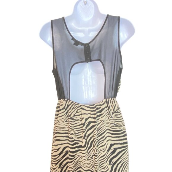 Forever 21 Medium Tiger Stripe Sheer Maxi Dress With Cutout & Button Accents - Picture 5 of 10
